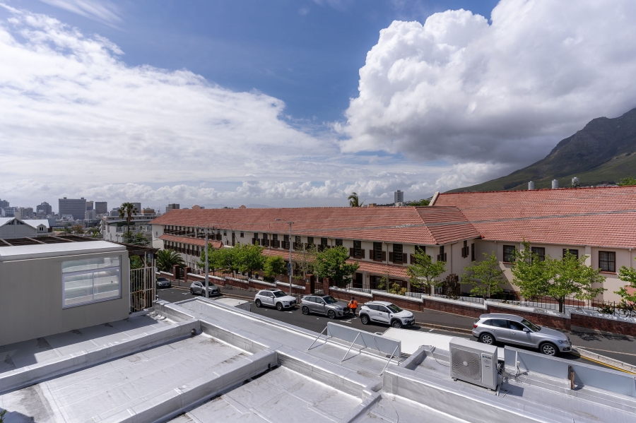 2 Bedroom Property for Sale in Gardens Western Cape